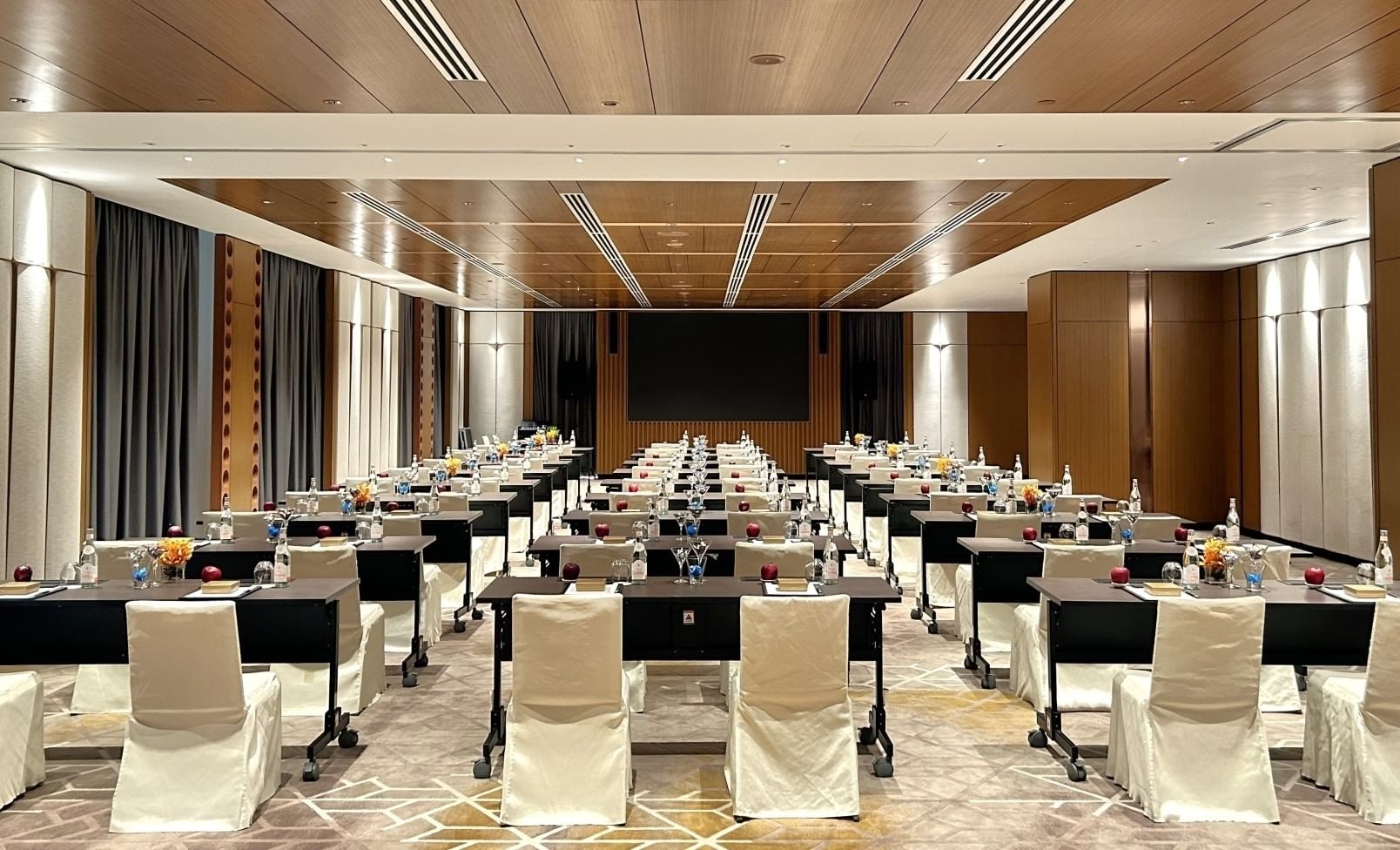 One World Hotel